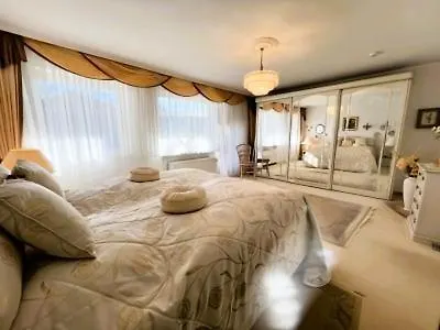 Дом отдыха Ferienhaus Marga - Charmantes Haus Mitten In Oberstdorf Mit Bergbahn Unlimited Германия